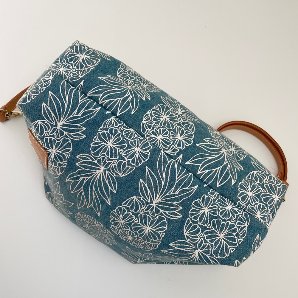 Jana Lam - Slouchy Crossbody in Denim Pineapple 🍍 - Picture 6 of 10